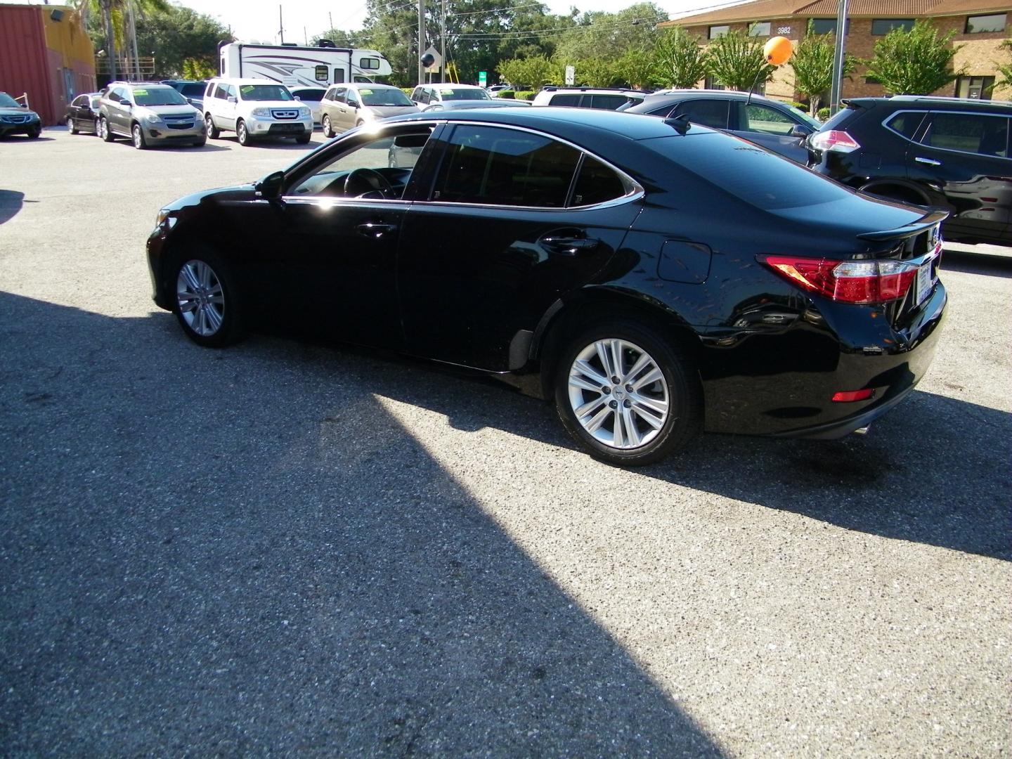 2013 Black /Black Lexus ES 350 Sedan (JTHBK1GG4D2) with an 3.5L V6 DOHC 24V engine, 6-Speed Automatic transmission, located at 4000 Bee Ridge Road, Sarasota, FL, 34233, (941) 926-0300, 27.298664, -82.489151 - Photo#3